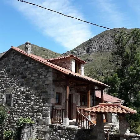 Casa Serafo Saliencia Exterior foto